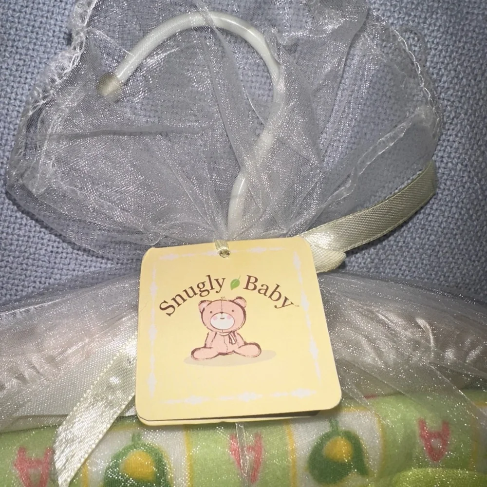 NOS 2011 Unisex Baby Snugly Baby 6 Piece Gift Set Newborn Green Apples/Birds